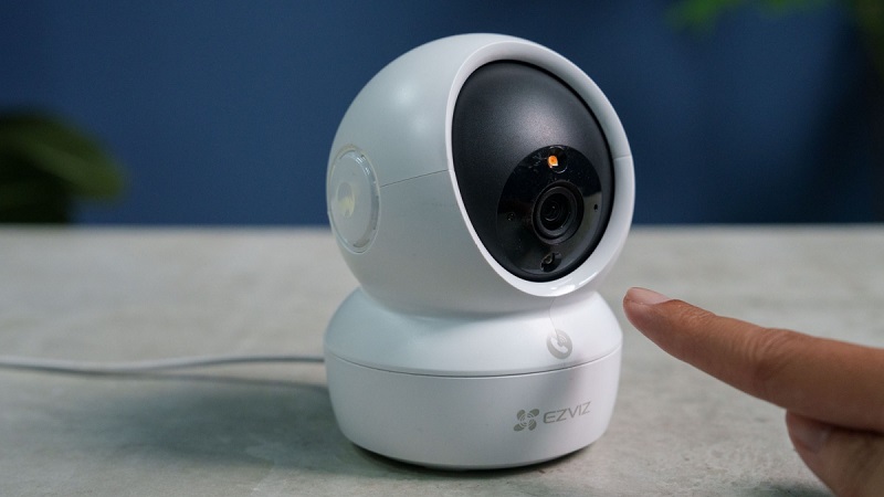 quan sát đèn LED trạng thái trên camera